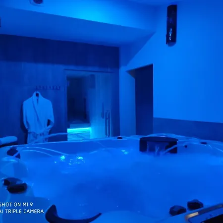 & La Готель 3*